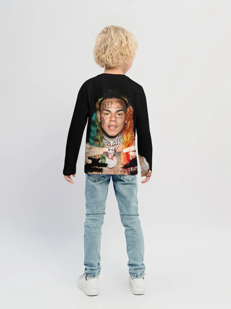  / 