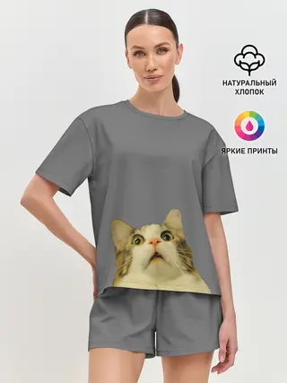 Женская пижама с шортами / Коте смотрит вверх
