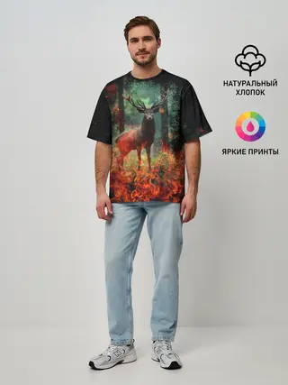 Мужская футболка оверсайз / Олень в горящем лесу Сибири