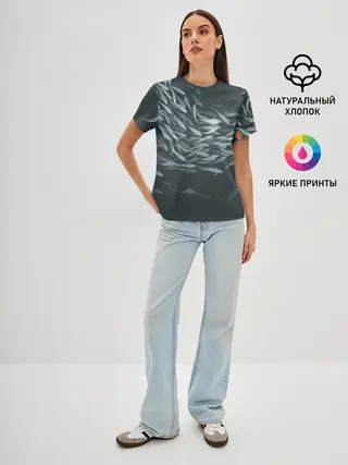 Женская базовая футболка / Рыбы