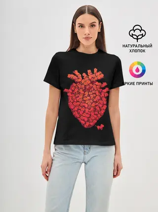 Женская базовая футболка / Сердце Из Котиков