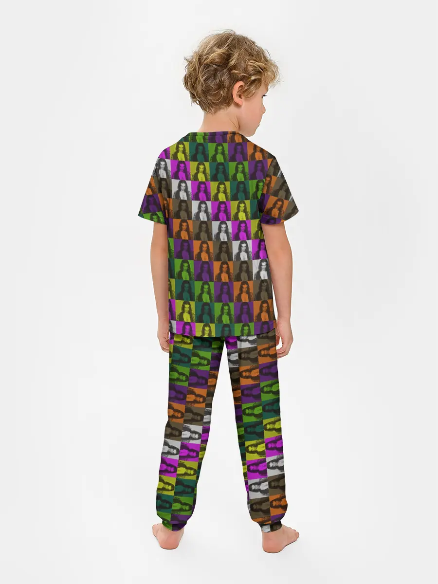  / 