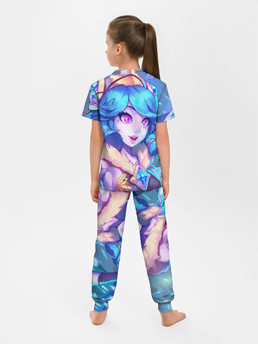  / 